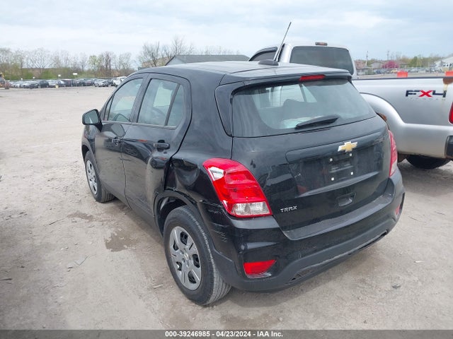 Chevrolet TRAX LS 2018 3GNCJKSBXJL301830 Image 3