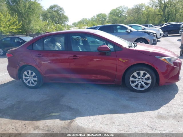 Toyota COROLLA LE 2022 5YFEPMAE8NP342683 Image 13