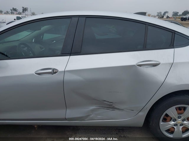 Chevrolet Cruze Ls Auto 2018 1G1BC5SMXJ7203248 Image 6