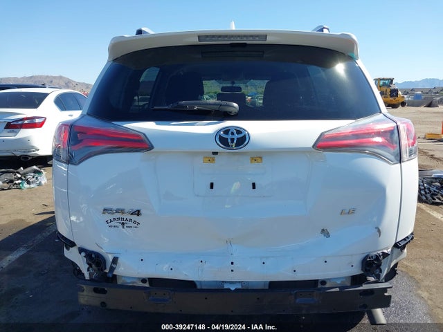 Toyota RAV4 LE 2016 JTMZFREV3GJ083717 Image 17