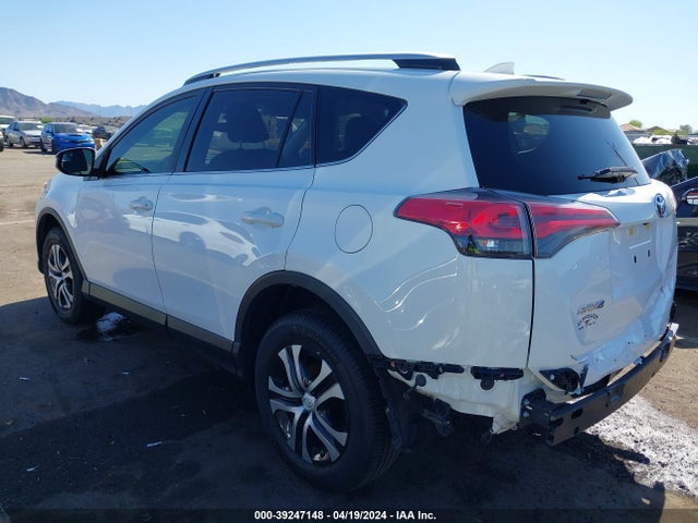 Toyota RAV4 LE 2016 JTMZFREV3GJ083717 Image 3
