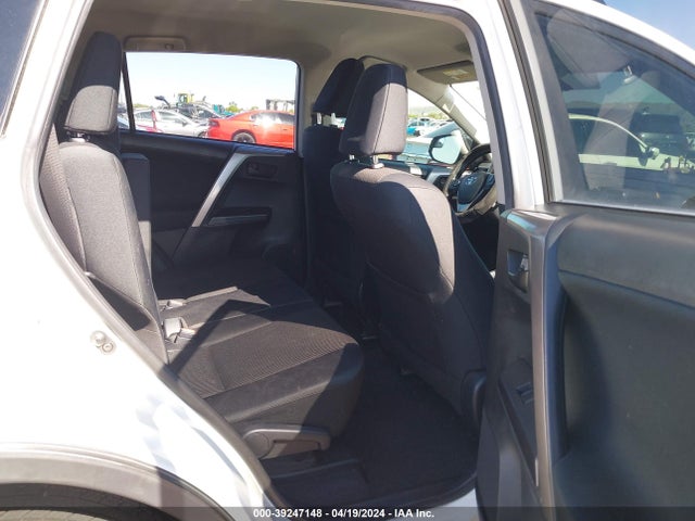 Toyota RAV4 LE 2016 JTMZFREV3GJ083717 Image 8