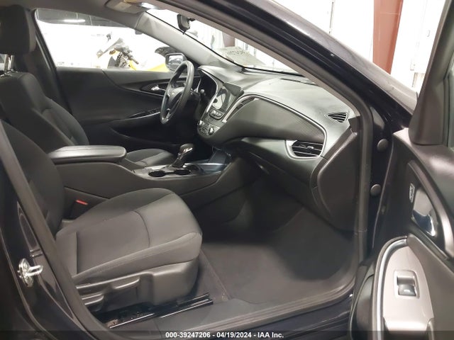 1G1ZD5STXNF113080 Chevrolet Malibu Fwd Lt