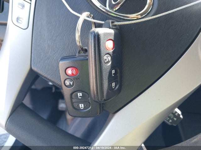 Toyota PRIUS PLUG-IN 2014 JTDKN3DP0E3055167 Image 11