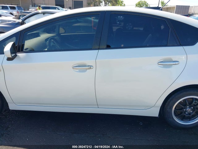 Toyota PRIUS PLUG-IN 2014 JTDKN3DP0E3055167 Image 15