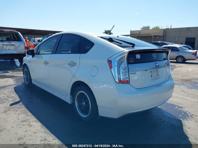 Toyota PRIUS PLUG-IN 2014 JTDKN3DP0E3055167 Image 3