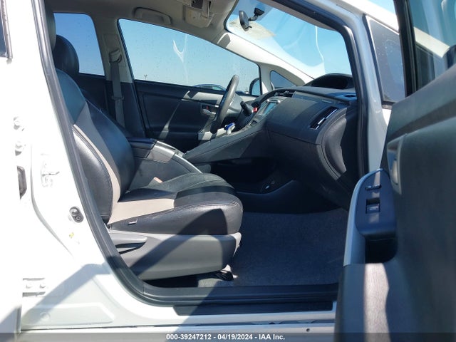 Toyota PRIUS PLUG-IN 2014 JTDKN3DP0E3055167 Image 5