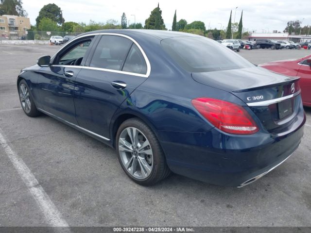 55SWF4JB4HU215859 Mercedes-Benz C 300 Luxury/sport