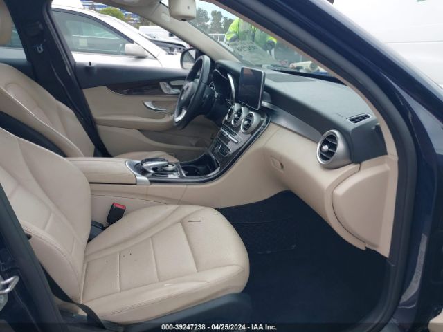 55SWF4JB4HU215859 Mercedes-Benz C 300 Luxury/sport