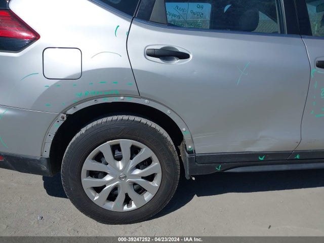 Nissan ROGUE S 2017 KNMAT2MV3HP534190 Image 12