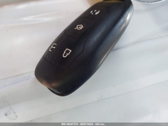 2FMPK3G93GBB83963 Ford EDGE SE