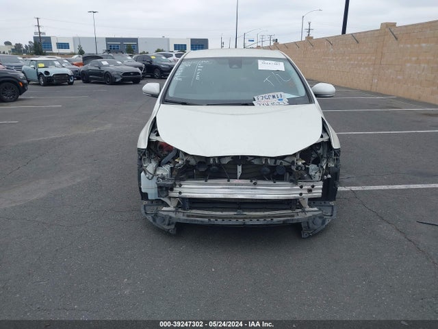 Toyota Prius Two 2017 JTDKBRFU8H3561056 Image 13