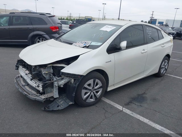 Toyota Prius Two 2017 JTDKBRFU8H3561056 Image 2