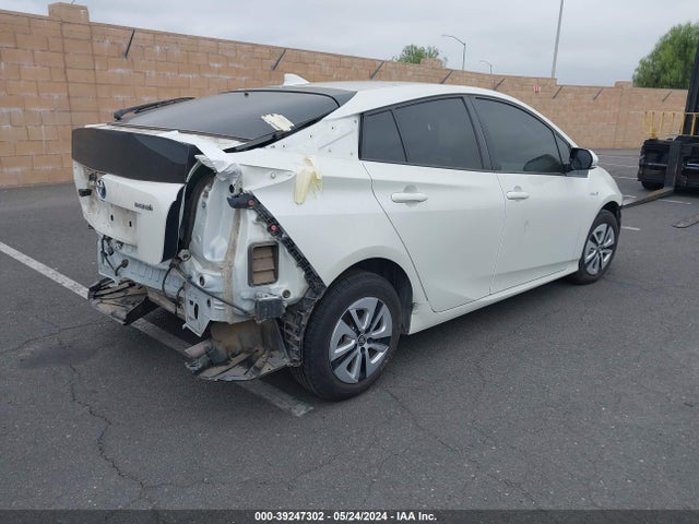 Toyota Prius Two 2017 JTDKBRFU8H3561056 Image 4