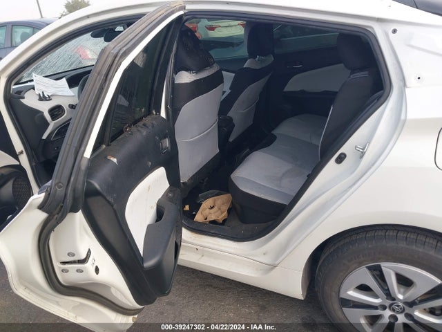 Toyota Prius Two 2017 JTDKBRFU8H3561056 Image 8