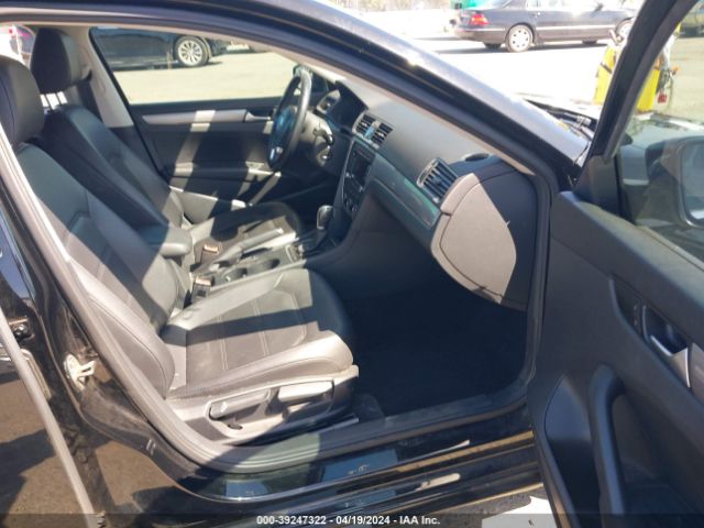 1VWAT7A37FC093861 Volkswagen Passat 1.8t Limited Edition