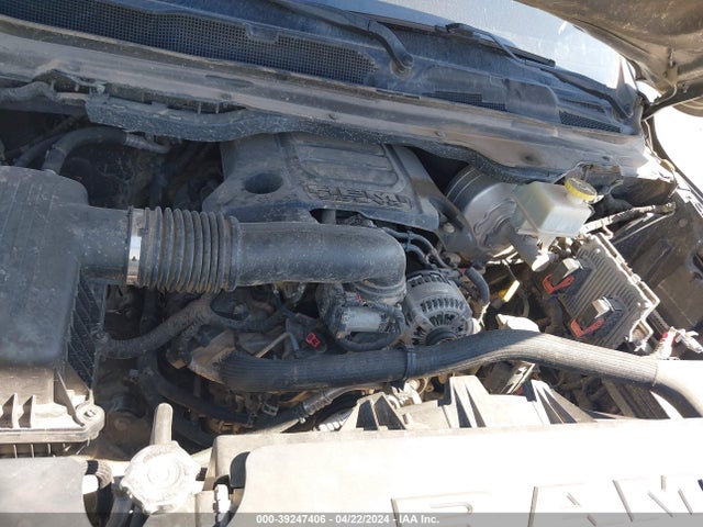 1C6SRFJT4KN510231 RAM 1500 Laramie  4x4 5'7 Box