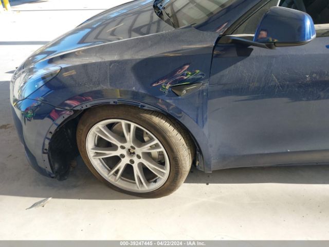 7SAYGDEE7RF983819 Tesla Model Y Long Range Dual Motor All-wheel Drive