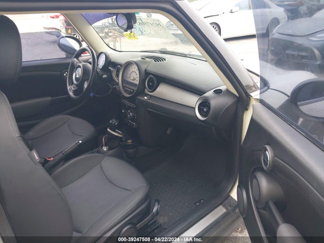 2012 MINI COOPER WMWSU3C58CT256036 Photo 4