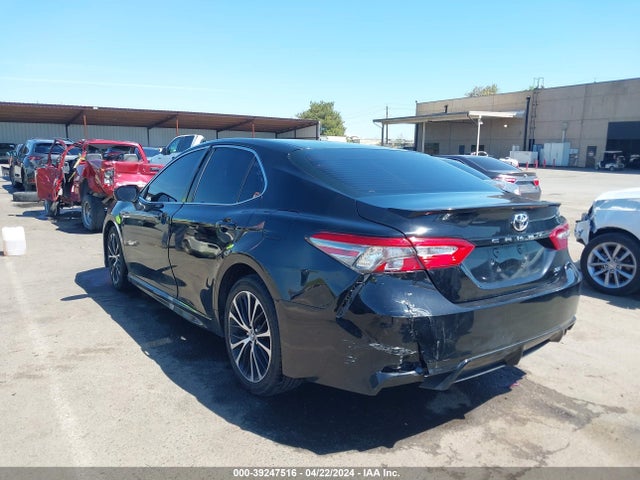 Toyota CAMRY SE 2018 4T1B11HK6JU074367 Image 3