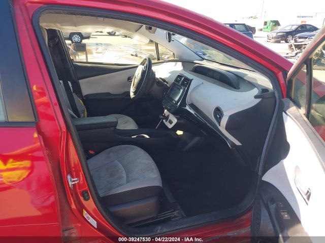 Toyota Prius Two 2017 JTDKBRFU9H3550373 Image 5