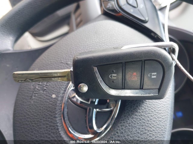 Toyota C-HR LE 2020 JTNKHMBX3L1072436 Image 11