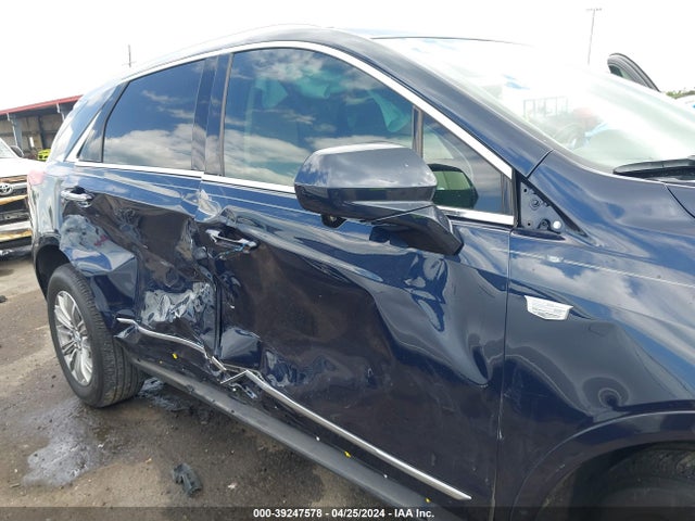 1GYKNBRS9HZ263616 Cadillac XT5 LUXURY