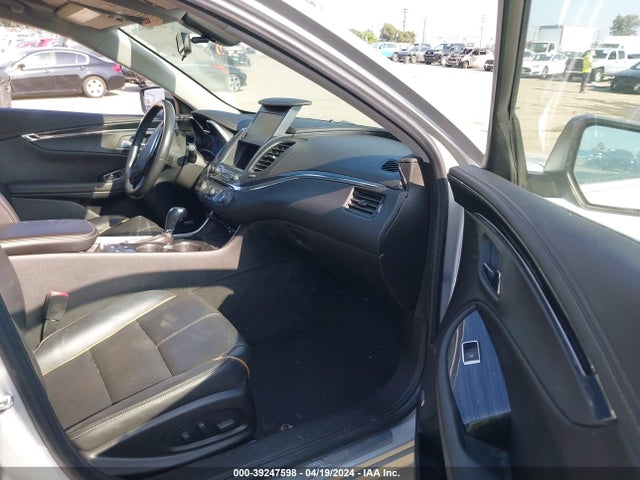 Chevrolet IMPALA 2LZ 2018 1G1125S36JU147123 Image 5