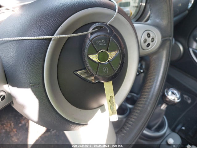 2006 MINI COOPER WMWRC33586TK67124 Photo 10