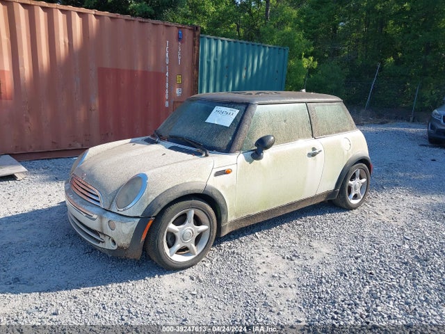 2006 MINI COOPER WMWRC33586TK67124 Photo 1
