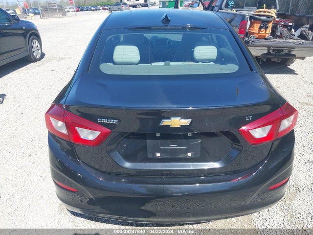 Chevrolet Cruze Lt Auto 2018 1G1BE5SM3J7123641 Image 17
