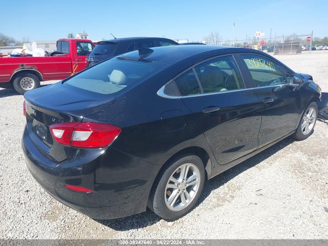 Chevrolet Cruze Lt Auto 2018 1G1BE5SM3J7123641 Image 4