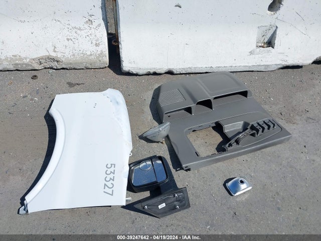Chevrolet Express 2500 Work Van 2015 1GCWGFCB5F1152493 Image 12
