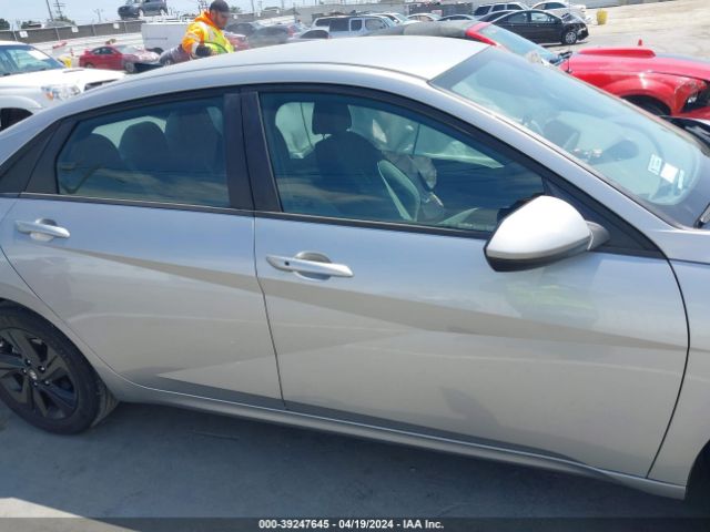 5NPLM4AG3MH044216 Hyundai ELANTRA SEL