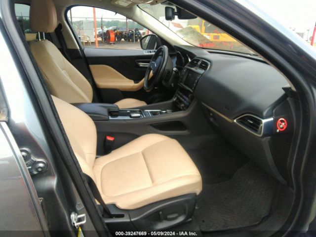 SADCJ2FX2JA270907 Jaguar F-pace 25t Premium