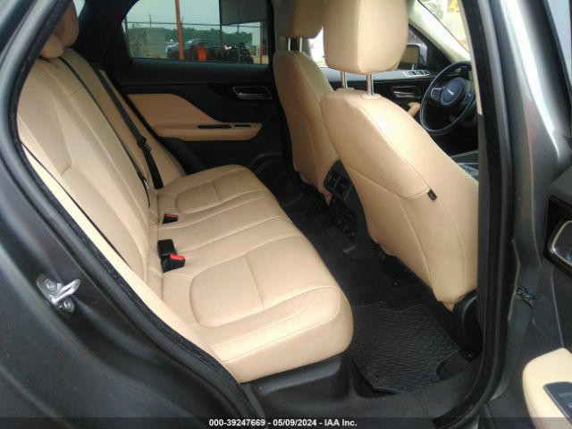 SADCJ2FX2JA270907 Jaguar F-pace 25t Premium