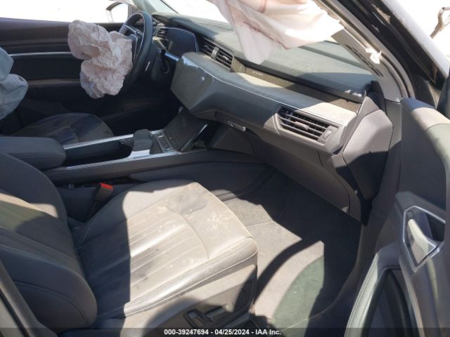 WA1AAAGE6MB009623 Audi E-tron Premium Quattro