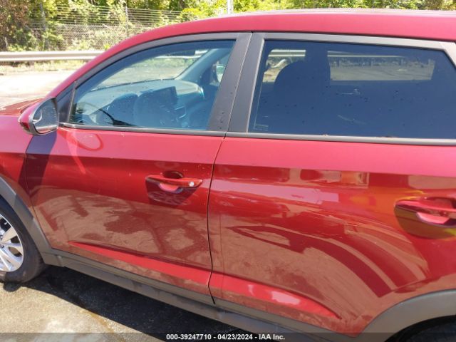 KM8J23A4XLU089750 Hyundai TUCSON SE