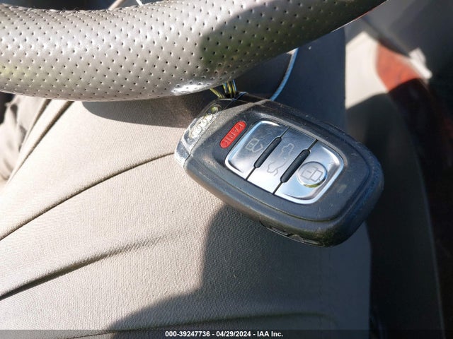 Продаж на аукціоні авто 2011 Audi A4 2.0t Premium, vin: WAUHFAFL6BN018854, номер лоту: 39247736