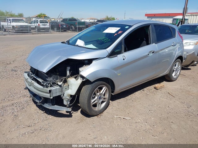 Ford FIESTA SE 2018 3FADP4EJ7JM117620 Image 2