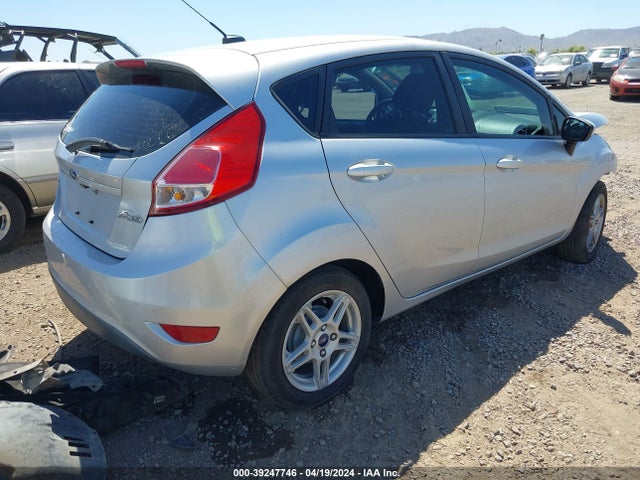 Ford FIESTA SE 2018 3FADP4EJ7JM117620 Image 4