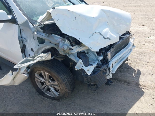 Chevrolet EQUINOX 1LT 2015 1GNALBEK0FZ145083 Image 12