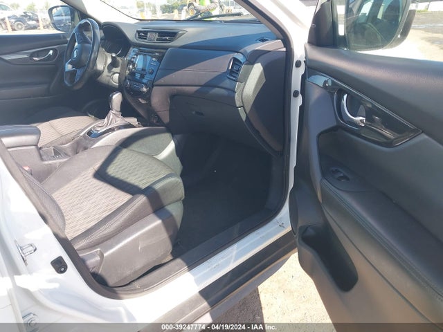Nissan ROGUE SV 2017 5N1AT2MT9HC743709 Image 5