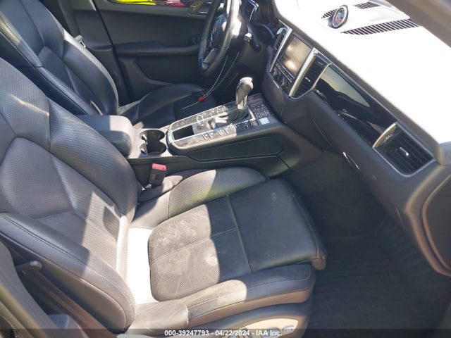 2016 PORSCHE MACAN WP1AB2A57GLB40610 Photo 4