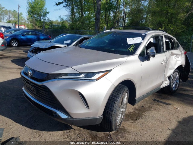 Toyota Venza Limited 2024 JTEAAAAH6RJ158888 Image 2