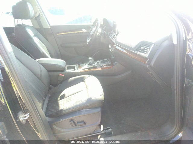 WA1BNAFY9J2008059 Audi Q5 2.0t Premium/2.0t Tech Premium