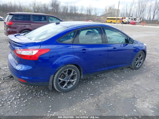 Ford FOCUS SE 2014 1FADP3F24EL105451 Image 4