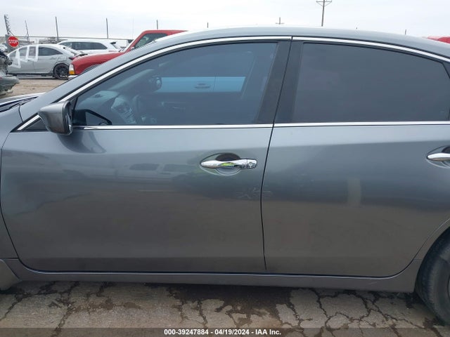Nissan Altima 2.5 S 2015 1N4AL3AP1FC467143 Image 14