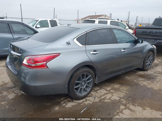 Nissan Altima 2.5 S 2015 1N4AL3AP1FC467143 Image 4