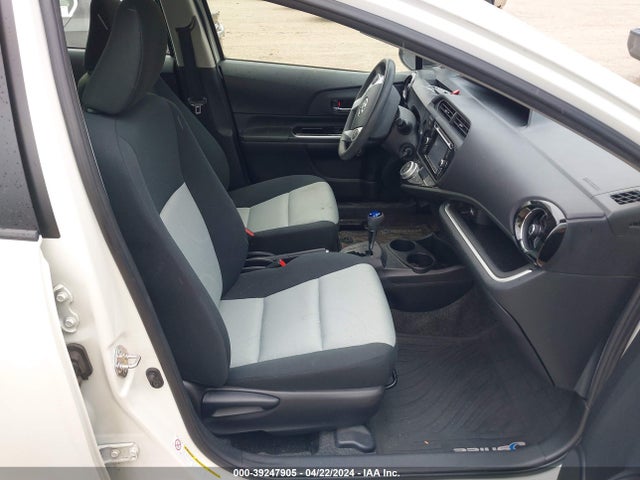 Toyota Prius C Two 2016 JTDKDTB38G1134474 Image 5